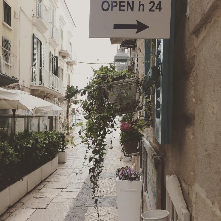 Portadamare Bed and Breakfast Trani Exteriör bild