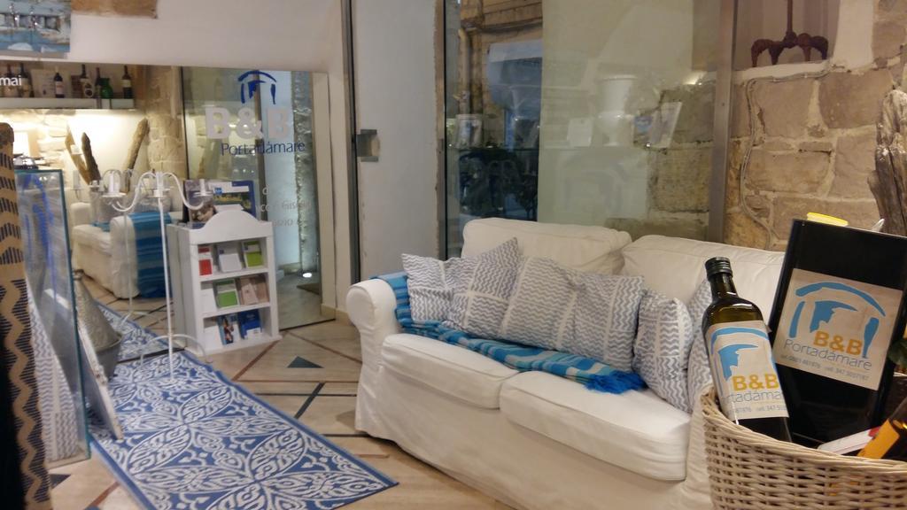 Portadamare Bed and Breakfast Trani Exteriör bild
