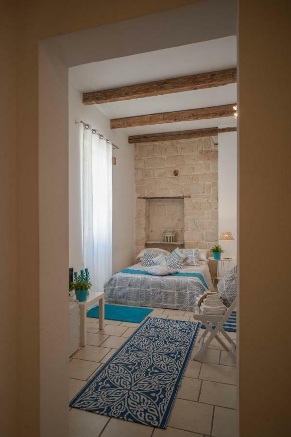 Portadamare Bed and Breakfast Trani Exteriör bild